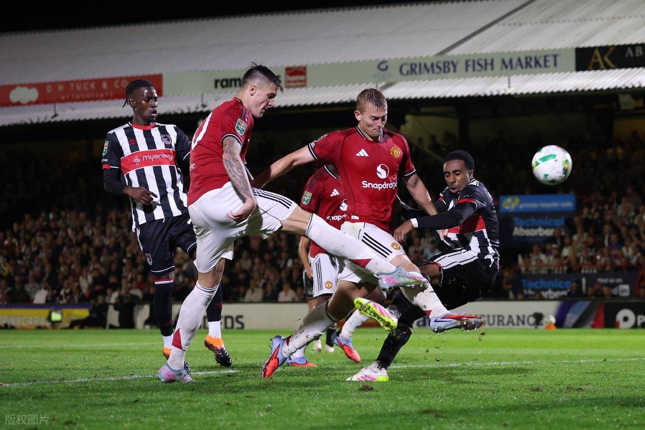 曼联输给英乙队！对手门将：我是曼联球迷，淘汰曼联我很生气！